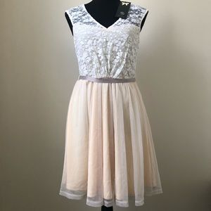 NWT Modcloth Moon Collection Dress Size Medium
